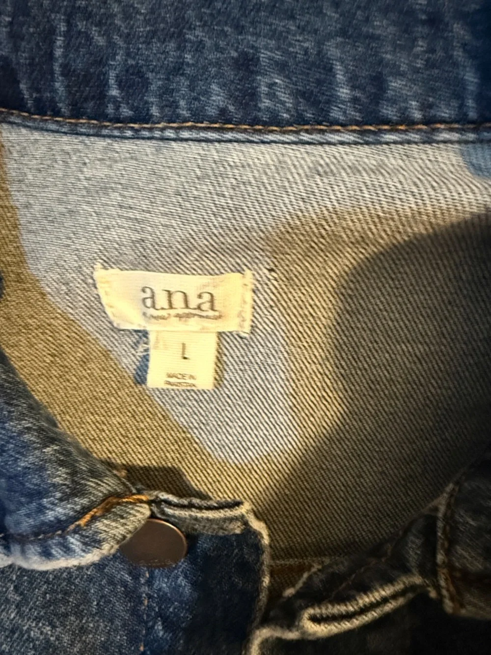 a.n.a. Women’s Distressed Blue Denim Jacket with Paint-Splatter Detail - Picture 2 of 10